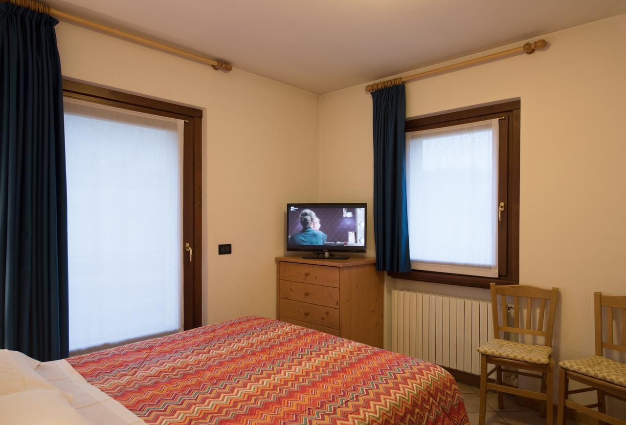 Casa Le Rondini Lejlighed Valdisotto Eksteriør billede